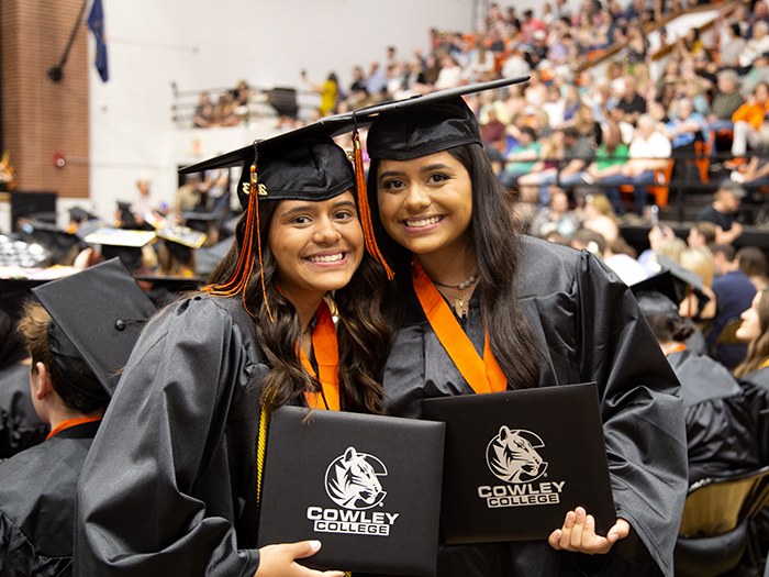 graduating students at cowley college commencement