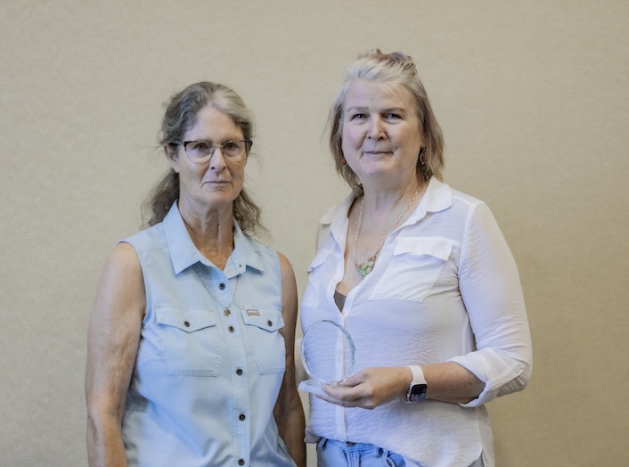 Pam Smith and Meg Smith